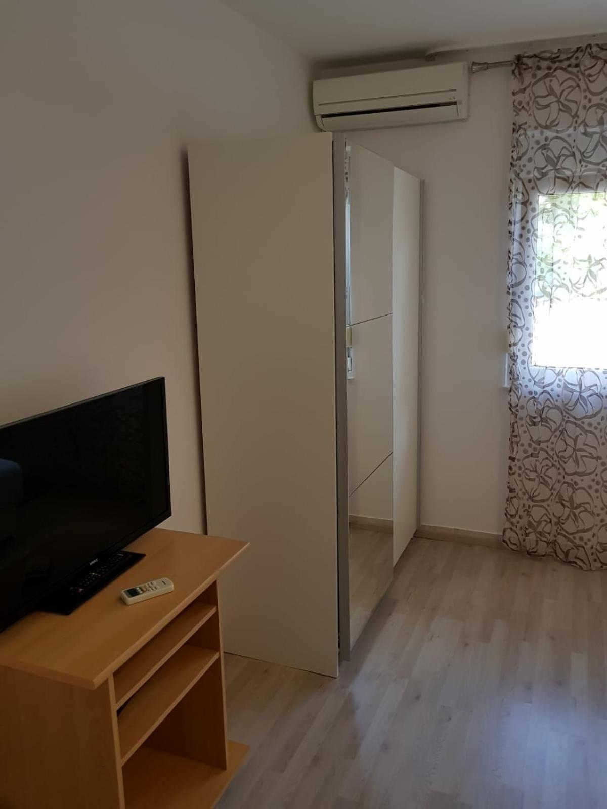 Apartmani Jureta 오크루그고른지 외부 사진