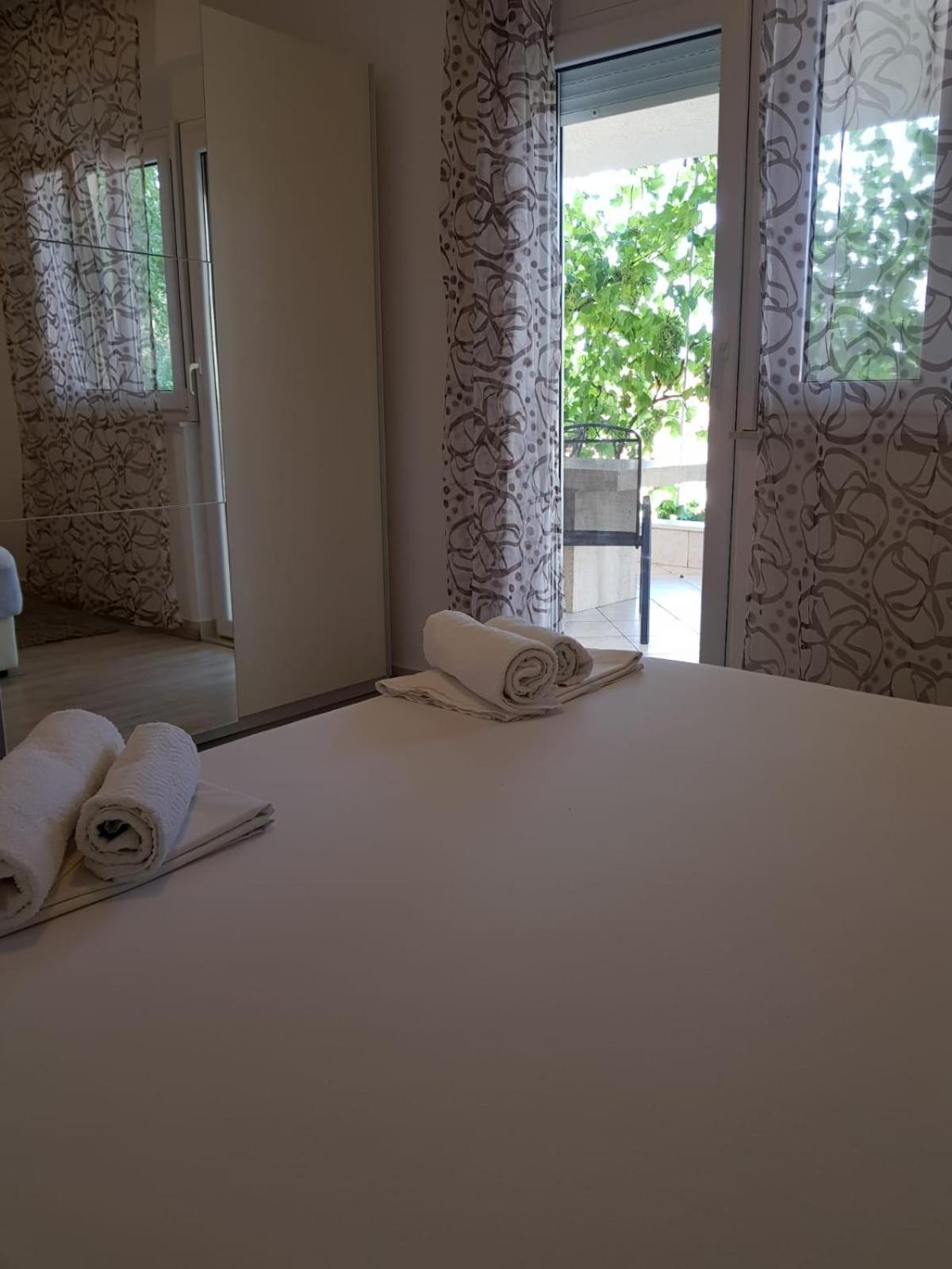 Apartmani Jureta 오크루그고른지 외부 사진