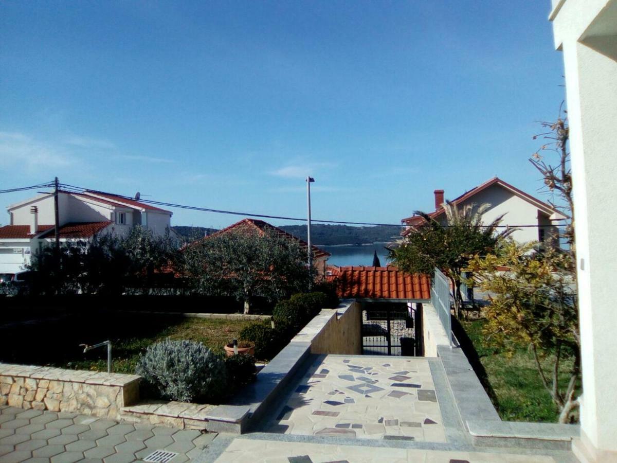 Apartmani Jureta 오크루그고른지 외부 사진