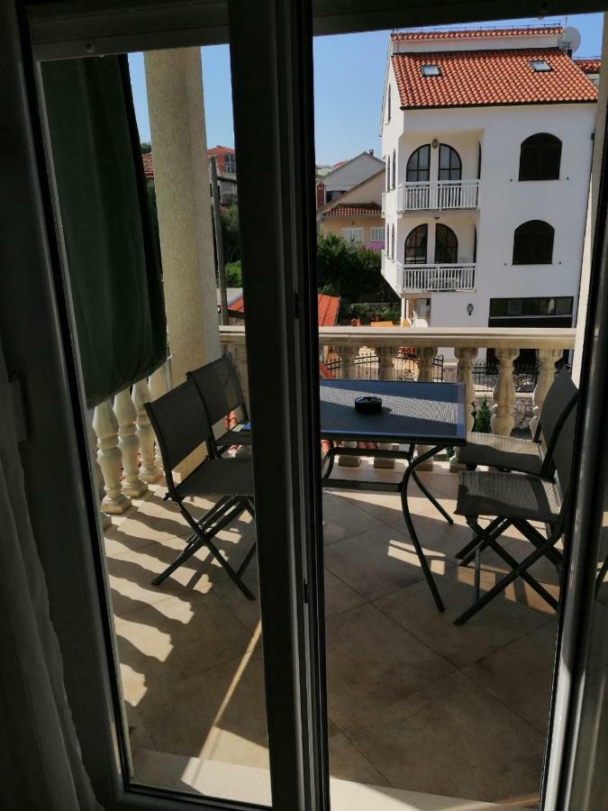 Apartmani Jureta 오크루그고른지 외부 사진